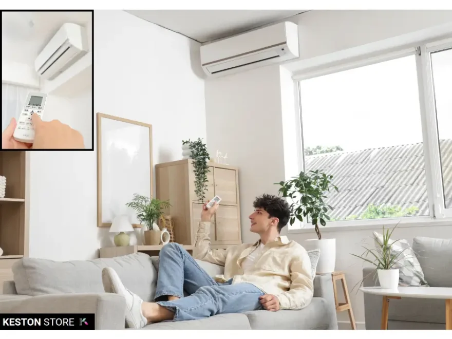 Homem sentado no sofá em uma sala com ar condicionado